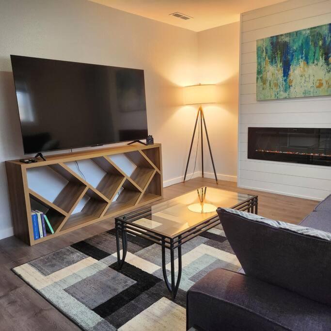 Spacious House In Federay Way, Wa - Close To Everything! Federal Way Bagian luar foto